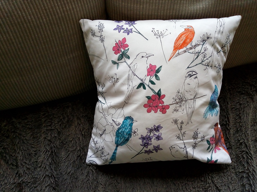 COLOUR IN CUSHION 24 Nicola Kench Design OriginalTechNic 2018